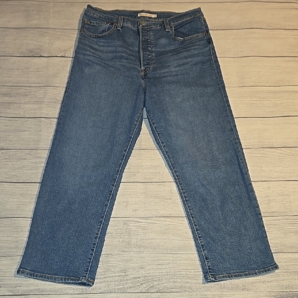 Levi's Women's Ribcage Straight Ankle Jeans Medium Wash Size 32 - Picture 1 of 13